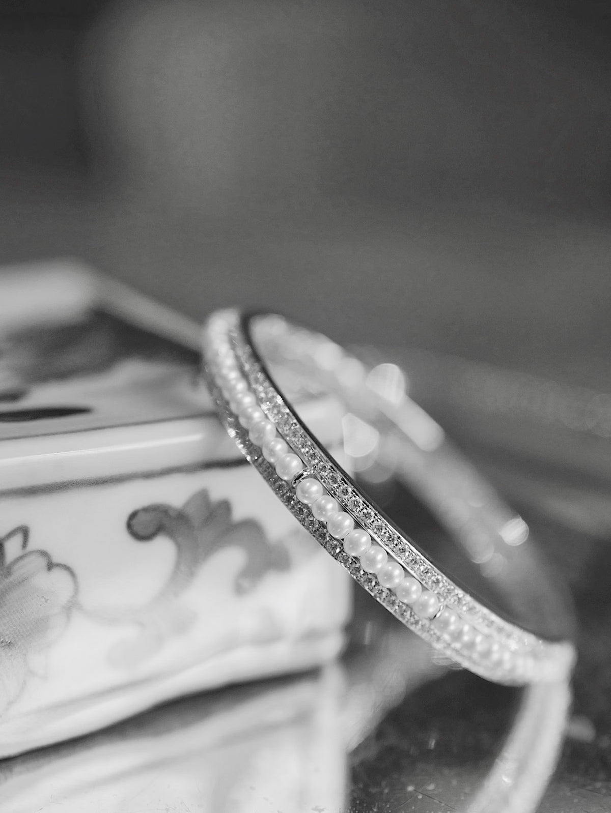 PEARL DIAMOND BANGLE