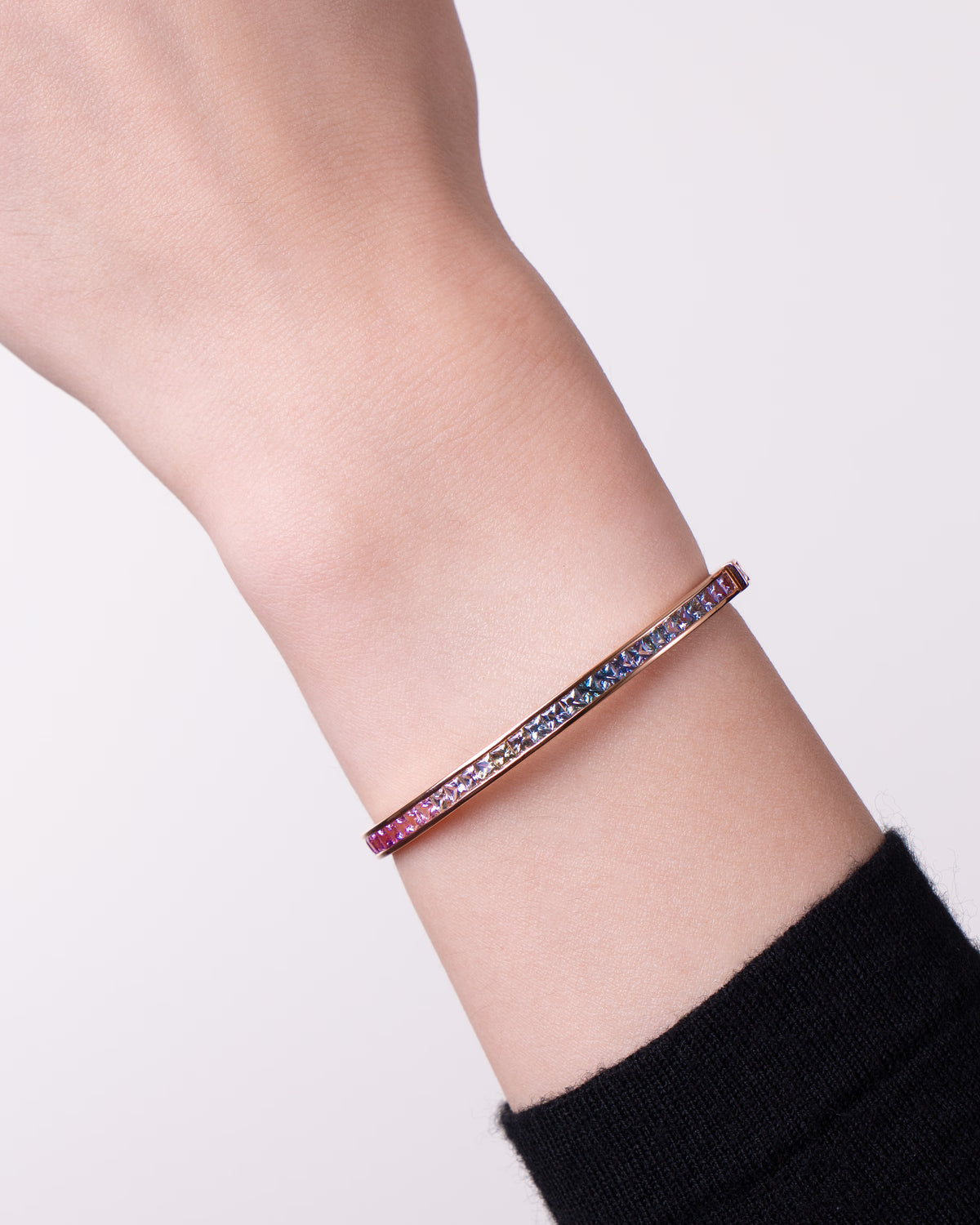 MULTICOLOR SAPPHIRE BANGLE